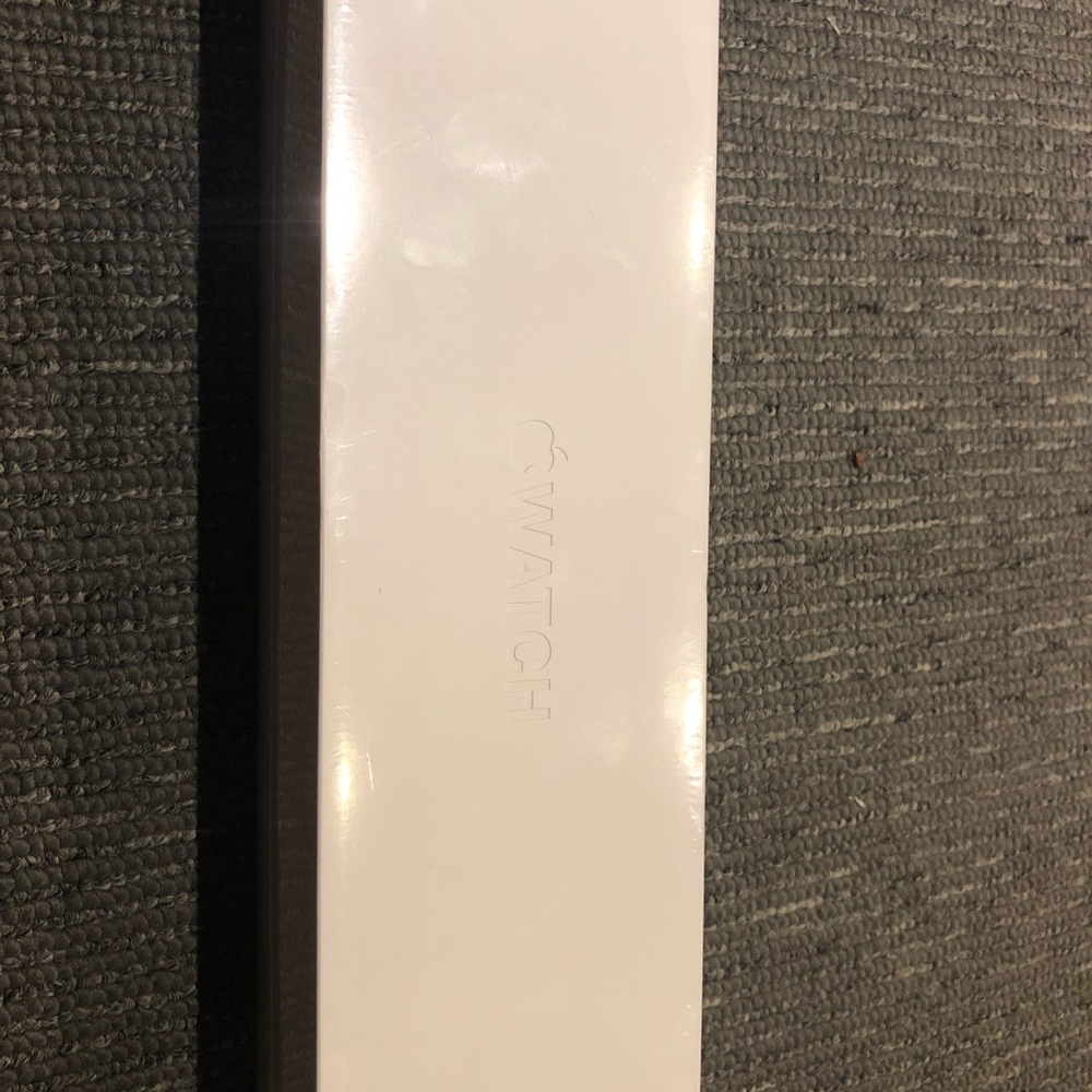Apple Watch Series 4 - Unopened